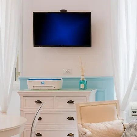 Capo Le Case, Romantic Flat Near Spanish Steps