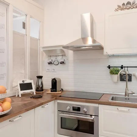 Capo Le Case, Romantic Flat Near Spanish Steps 아파트 로마