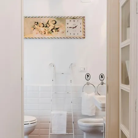 Capo Le Case, Romantic Flat Near Spanish Steps